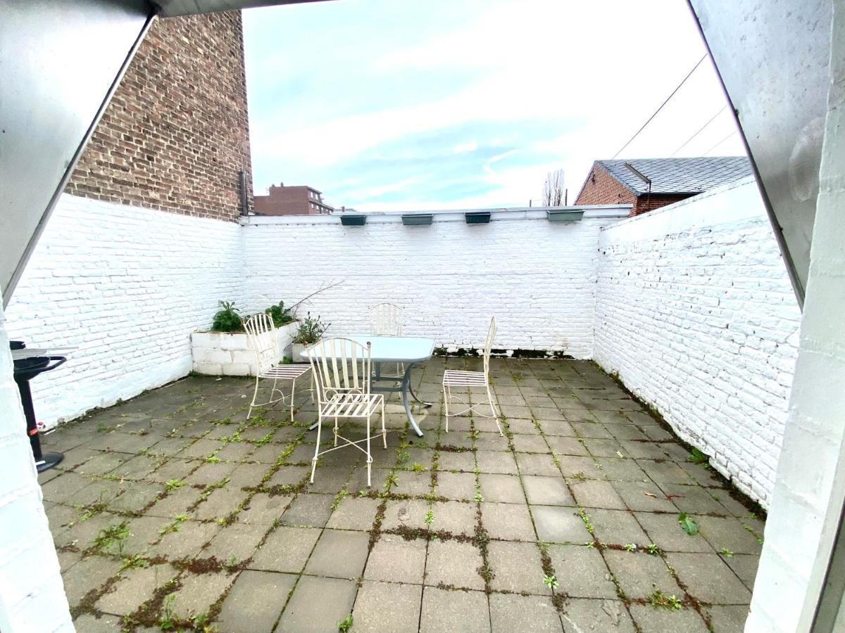 Au logement mosan Namen Buitenkant foto